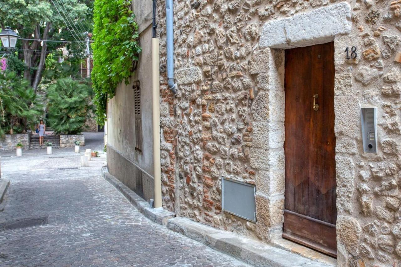 2-Star Apartment Close To Beaches And All Amenities Antibes Eksteriør bilde
